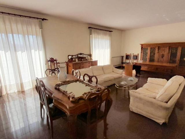 Appartamento in vendita a Belpasso, Sicilia