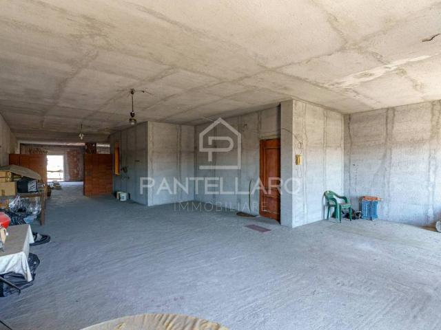 Appartamento in vendita a Belpasso, Catania