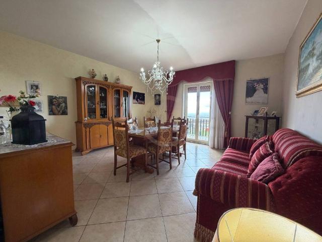 Appartamento in vendita a Villaggio Le Ginestre, Belpasso