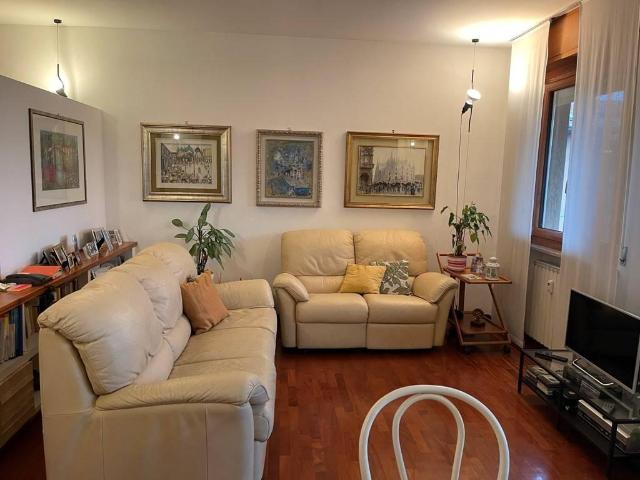 Appartamento in vendita a Bergamo, Lombardia
