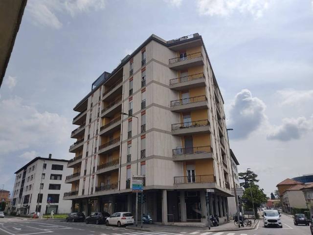 Appartamento in vendita a Bergamo, Lombardia