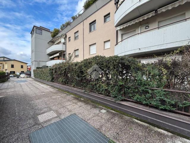 Appartamento in vendita a Villaggio degli Sposi, Bergamo