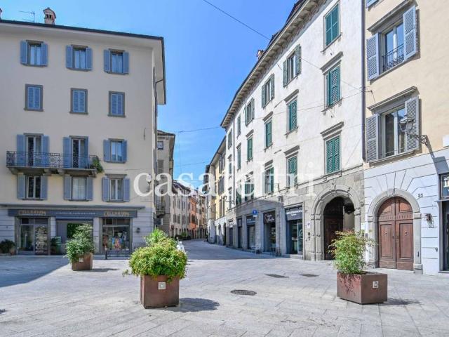 Appartamento in vendita a Borgo Palazzo, Bergamo