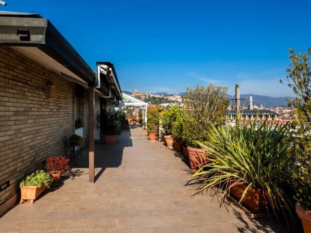 Appartamento in vendita a Bergamo