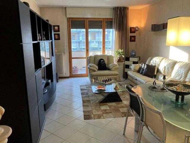 Appartamento in vendita a Bergamo, Lombardia
