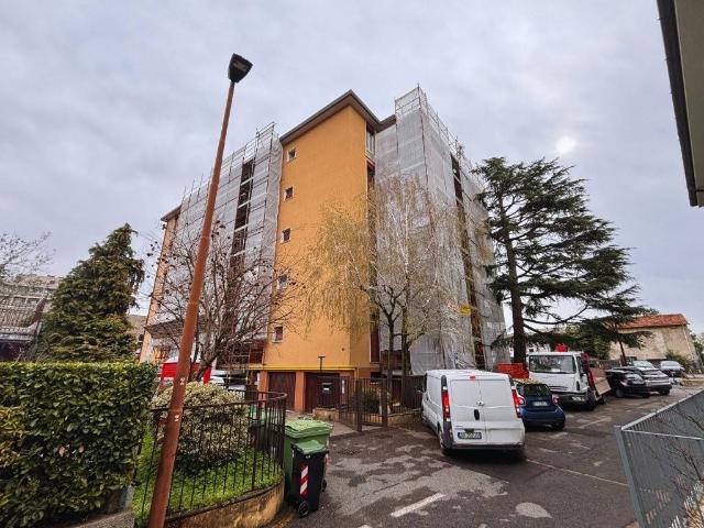 Appartamento in vendita a Bergamo, Lombardia