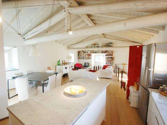 Appartamento in vendita a Città Alta, Bergamo