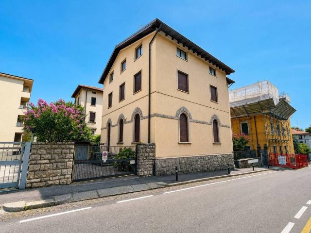Appartamento in vendita a Città Alta, Bergamo