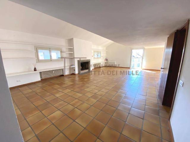 Appartamento in vendita a Valverde, Bergamo