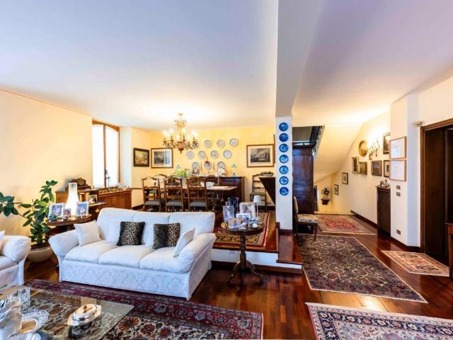 Appartamento in vendita a Bergamo, Lombardia