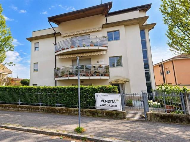 Appartamento in vendita a Longuelo, Bergamo
