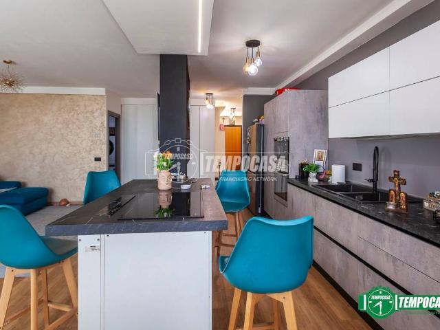 Appartamento in vendita a Bergamo, Lombardia