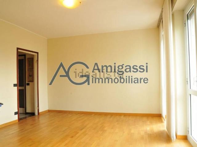 Appartamento in vendita a Bergamo, Lombardia