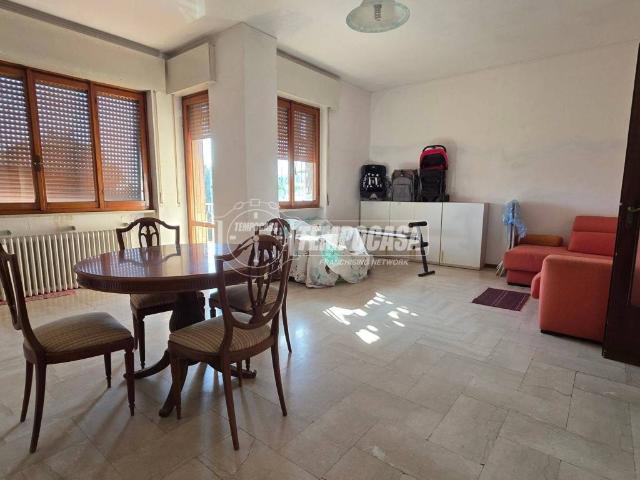 Appartamento in vendita a Bergamo, Lombardia