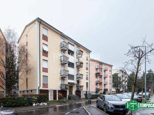 Appartamento in vendita a Bergamo, Lombardia