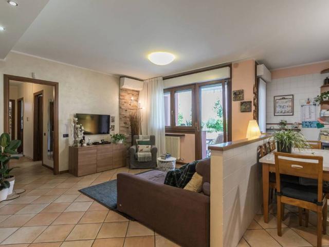 Appartamento in vendita a Bergamo, Lombardia
