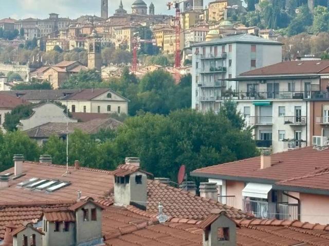 Appartamento in vendita a Borgo Palazzo, Bergamo
