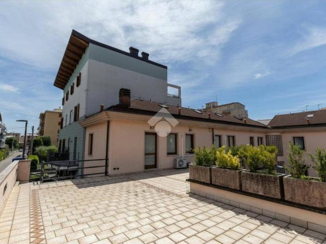 Villa Indipendente in vendita a Borgo Palazzo, Bergamo