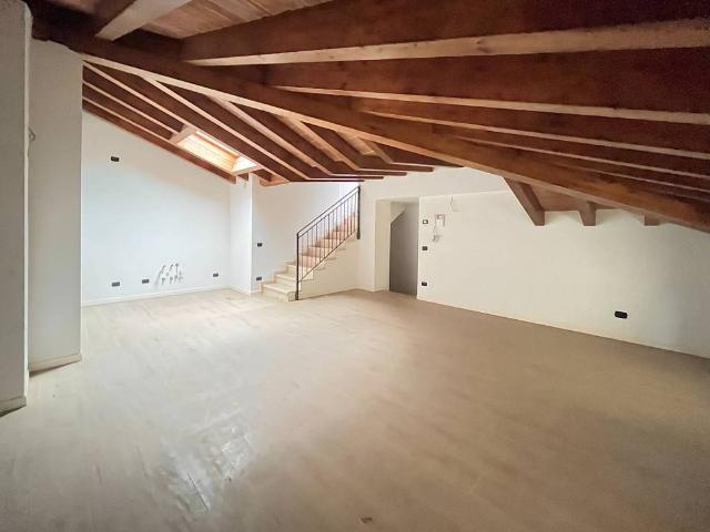 Appartamento in vendita a Bergamo, Lombardia
