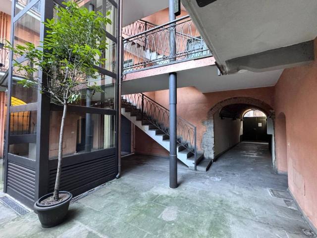 Appartamento in vendita a Borgo Santa Caterina, Bergamo
