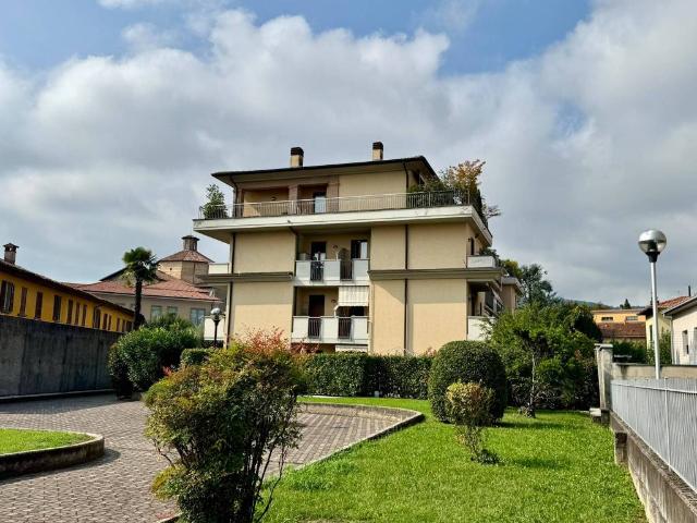 Appartamento in vendita a Bergamo, Lombardia