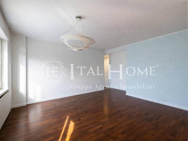 Appartamento in vendita a Borgo Santa Caterina, Bergamo