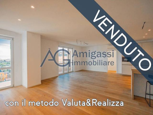 Appartamento in vendita a Bergamo, Lombardia