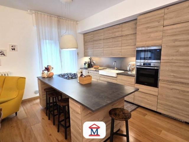 Appartamento in vendita a Bergamo, Lombardia