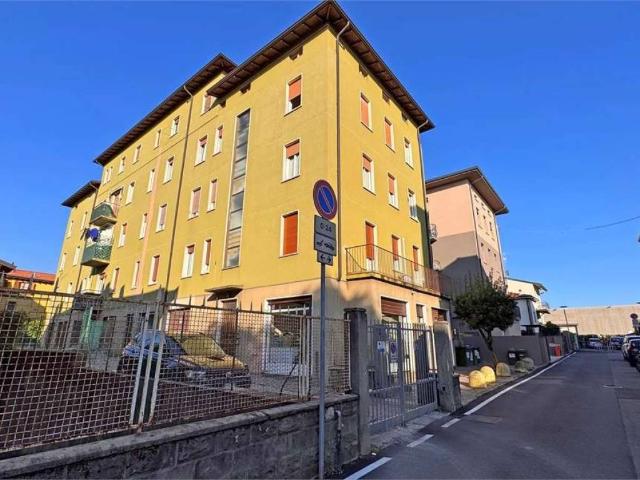 Appartamento in vendita a Bergamo, Lombardia