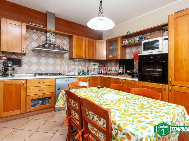 Appartamento in vendita a Bergamo, Lombardia