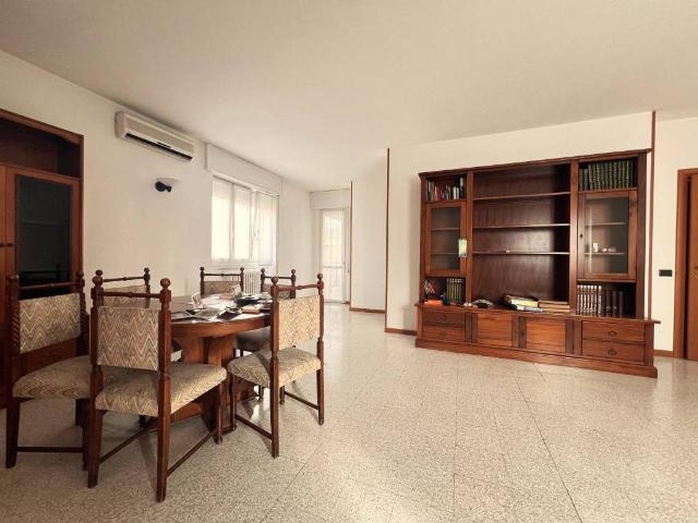 Appartamento in vendita a Bergamo, Lombardia