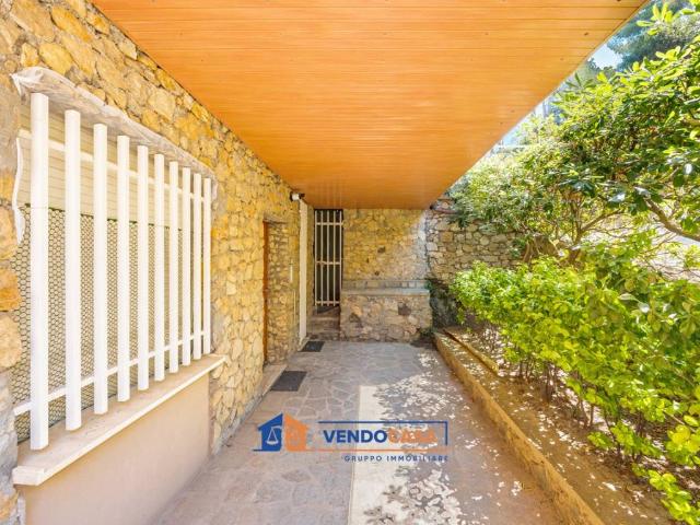 Appartamento in vendita a Costa dei Ginestri, Bergeggi