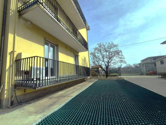 Appartamento in vendita a Bernareggio, Lombardia