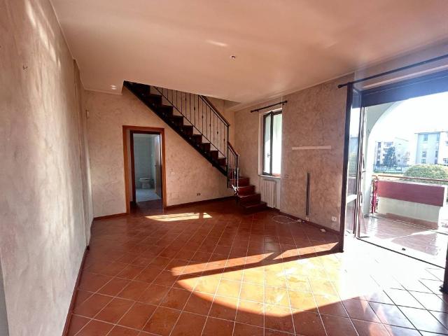 Appartamento in vendita a Bernareggio, Lombardia