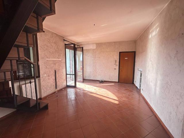 Appartamento in vendita a Bernareggio, Lombardia