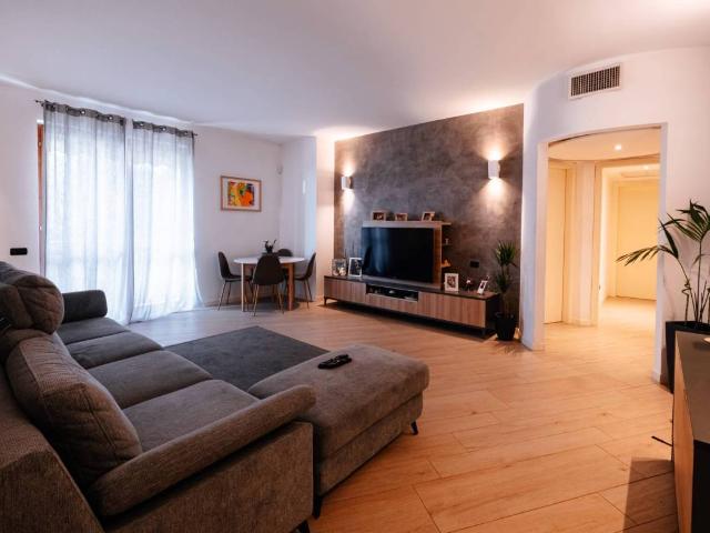 Appartamento in vendita a Bernareggio, Lombardia