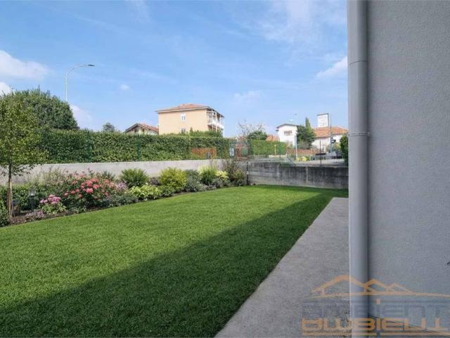 Appartamento in vendita a Bernareggio, Lombardia