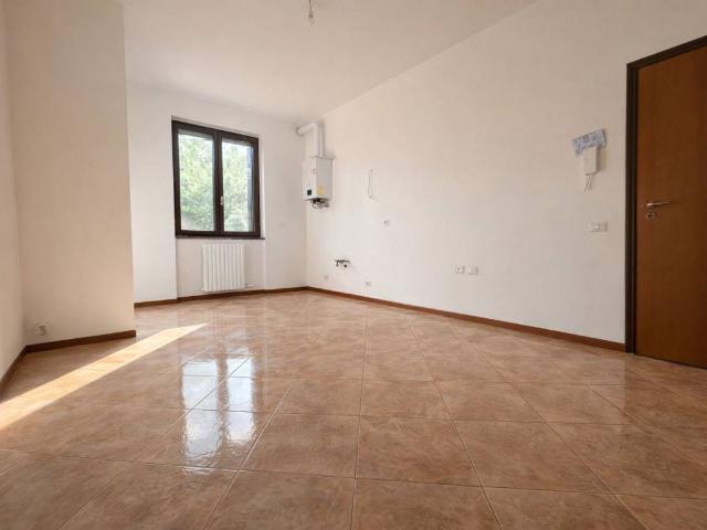Appartamento in vendita a Bernareggio, Lombardia
