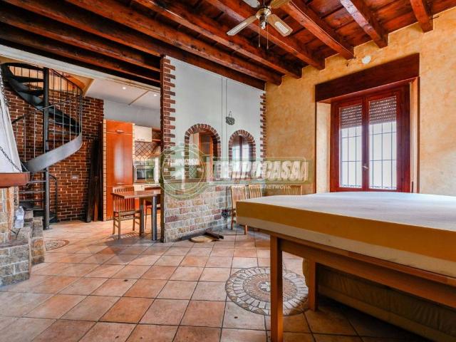 Villa Indipendente in vendita a Villanova, Bernareggio