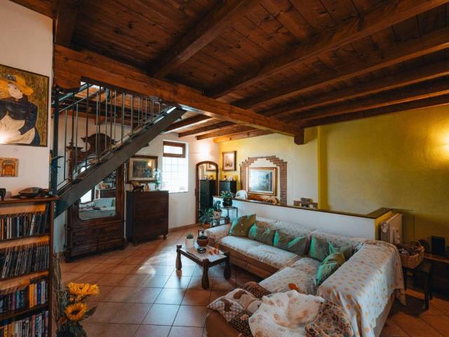 Appartamento in vendita a Bernareggio, Lombardia