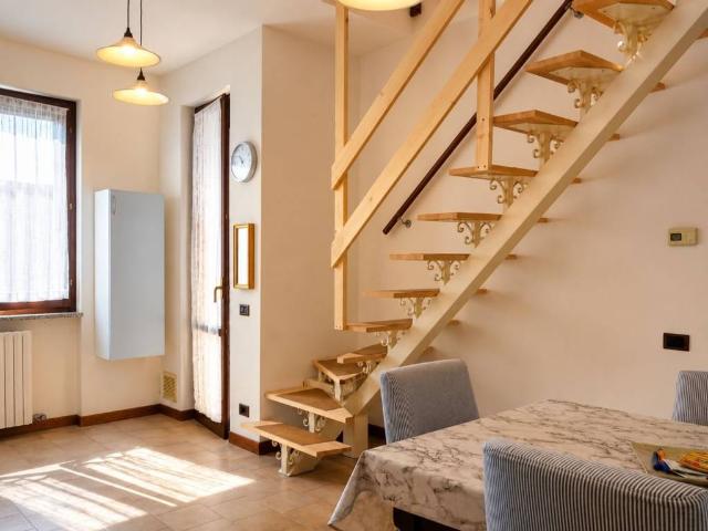 Appartamento in vendita a Bernareggio, Lombardia