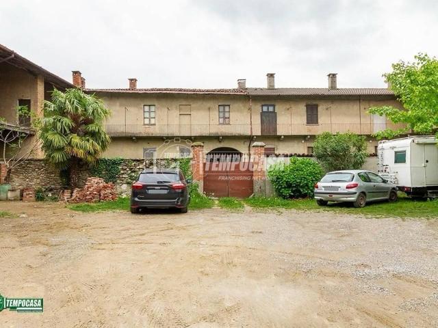 Appartamento in vendita a Besana In Brianza, Lombardia