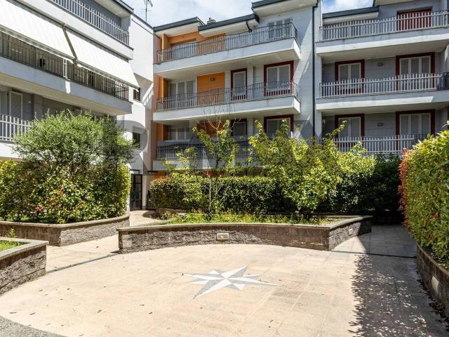 Appartamento in vendita a Montesiro, Besana In Brianza