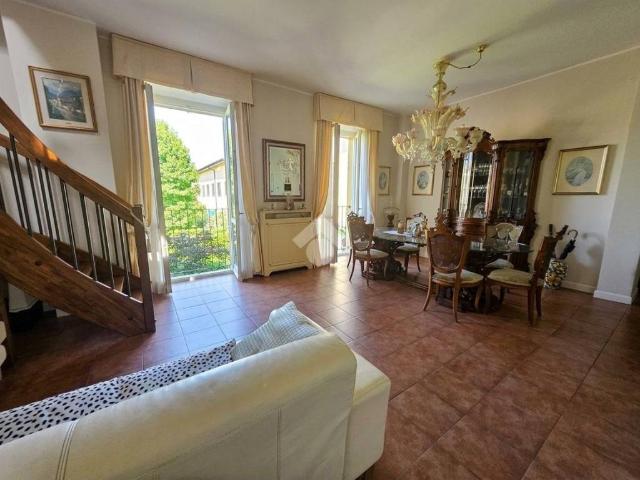 Appartamento in vendita a Montesiro, Besana In Brianza