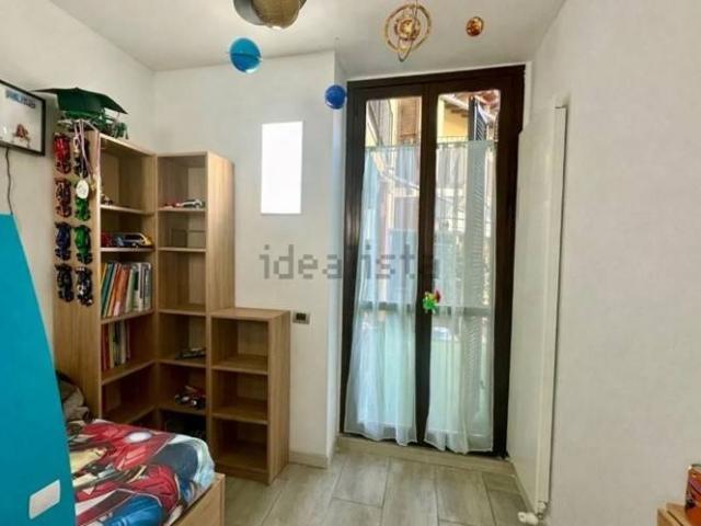 Appartamento in vendita a Besnate, Lombardia