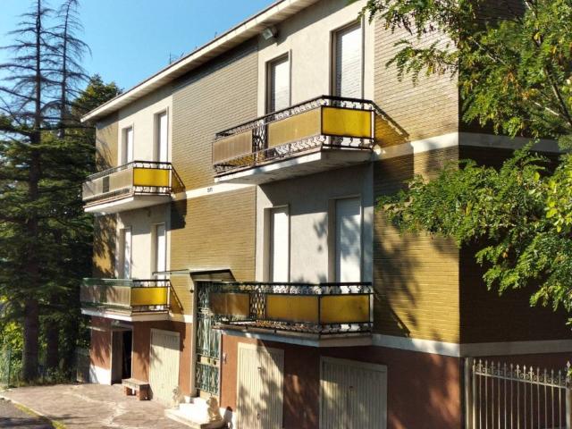 Villa Indipendente in vendita a Crocinito, Bettola