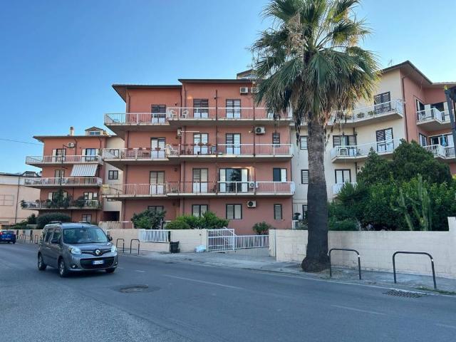 Appartamento in vendita a Calabria, Reggio Calabria