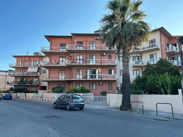 Appartamento in vendita a Calabria, Reggio Calabria