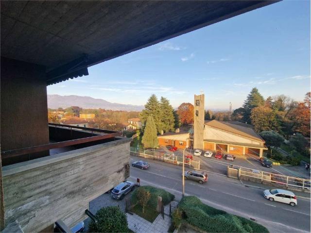 Appartamento in vendita a Biandronno, Lombardia