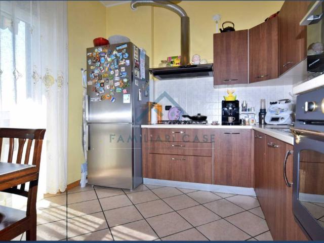 Appartamento in vendita a Biandronno, Lombardia